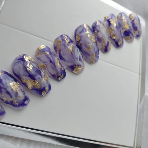 COPY - Amethyst/gold flake, marbled /geode luxury nails - Picture 4 of 5